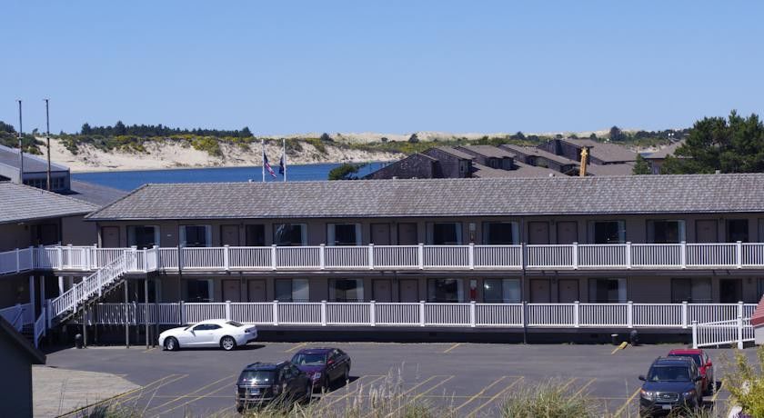 River House Inn, A Baymont By Wyndham Florence Bagian luar foto