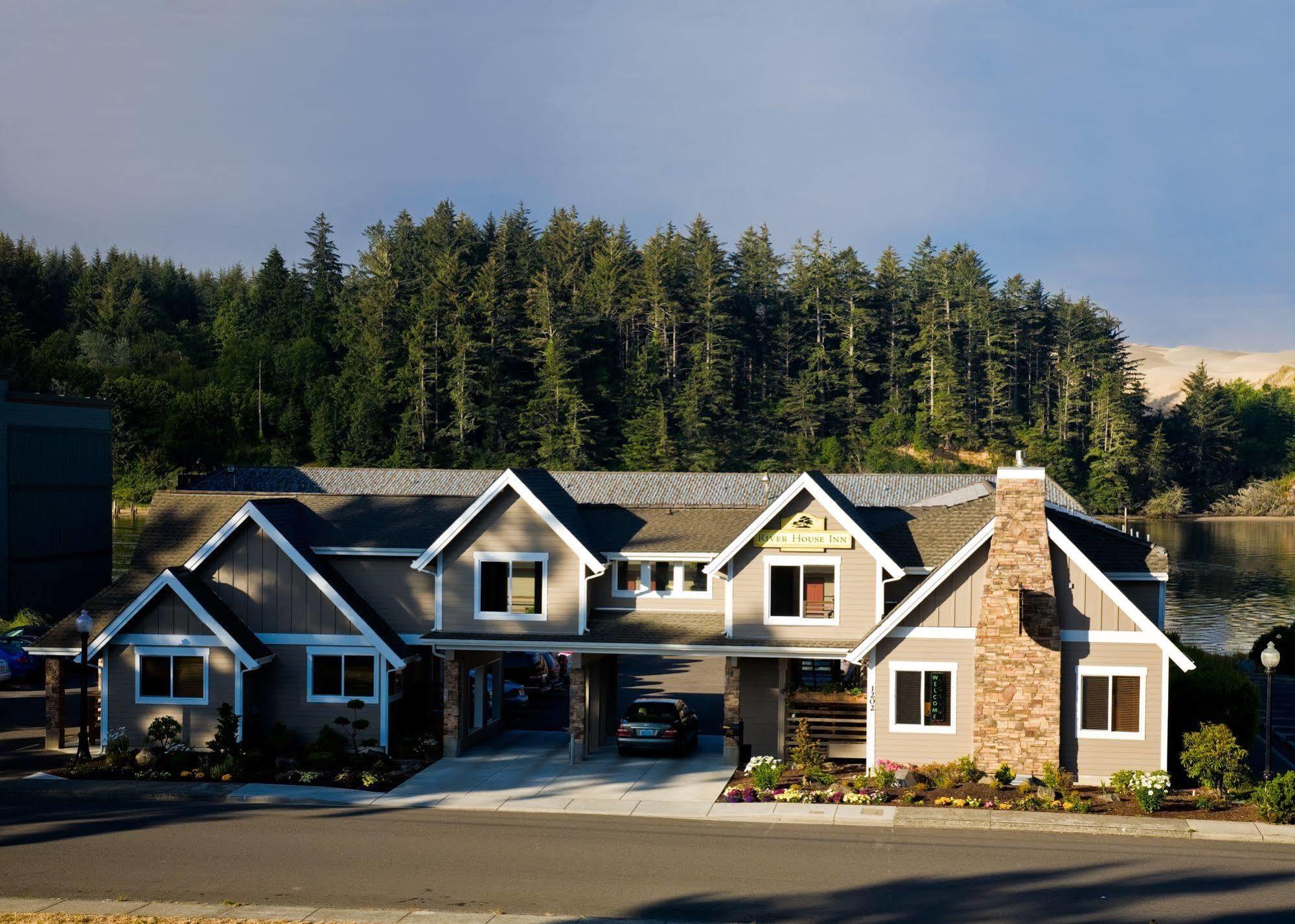 River House Inn, A Baymont By Wyndham Florence Bagian luar foto